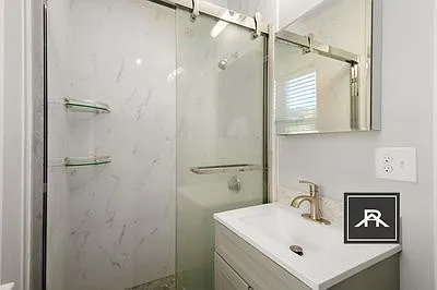 3 bed, 2.0 bath, $3,900 — Photo 4