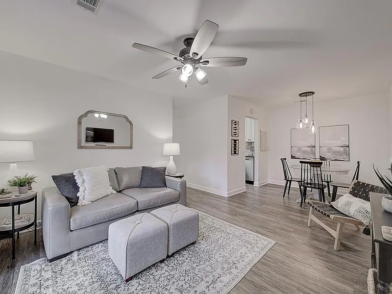 205 Flat Creek Ct #205 — Photo 5