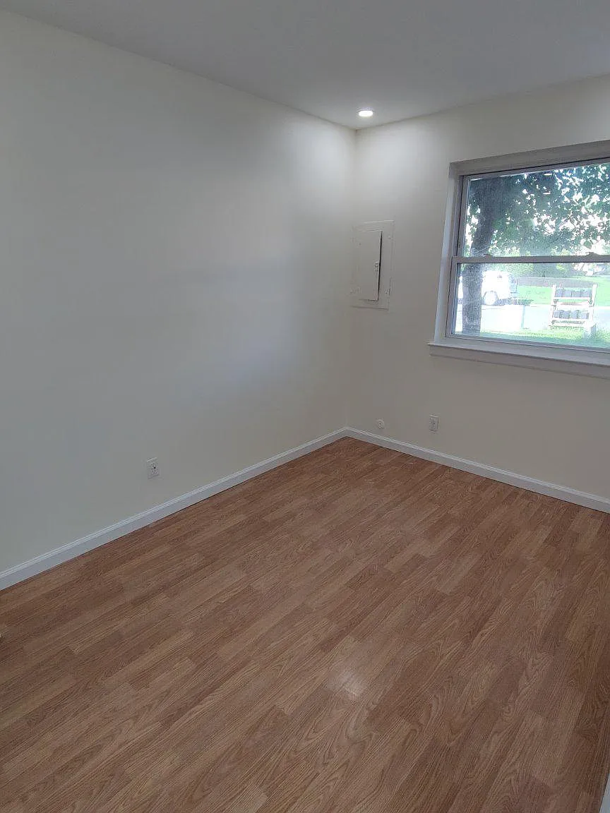 2 bed, 1.5 bath, 1200 sqft, $2,200 — Photo 3