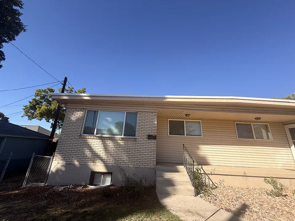 315 E Haven Ave