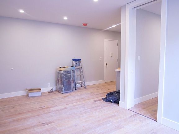5th image of 336 Fort Washington Ave APT 6C