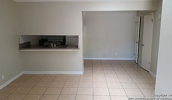 2nd image of 5529 Lochmoor Unit 1