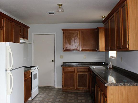 3rd image of 430 W Keanahalululu Ln