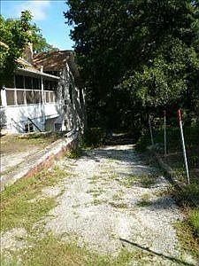 4th image of 235 E Cambridge Ave