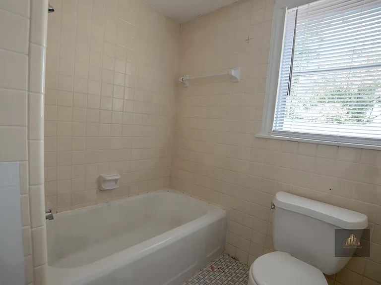 3800 Creswell Ave — Photo 19