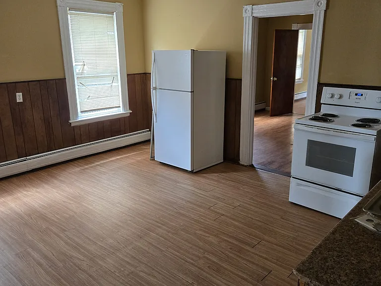 216 Broad St #1E — Photo 5