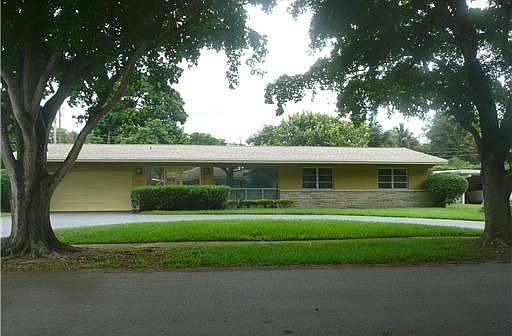 1st image of 836 Orchid Dr