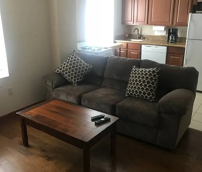 1001 E Cason st — Photo 17