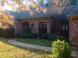132 Thornwood Dr, Clinton, MS 39056