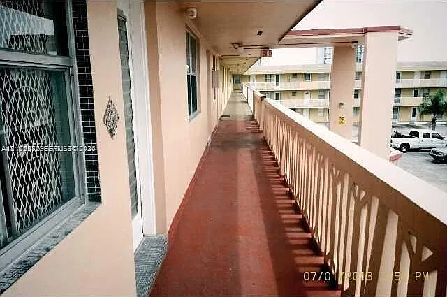 Fourth Forum Condominium — Photo 3
