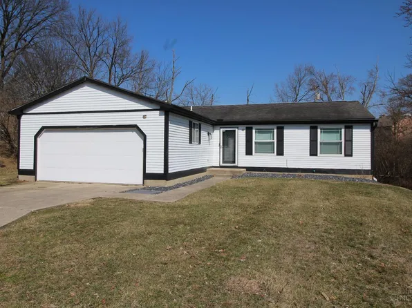 4 Kensington Dr, Hamilton, OH 45013