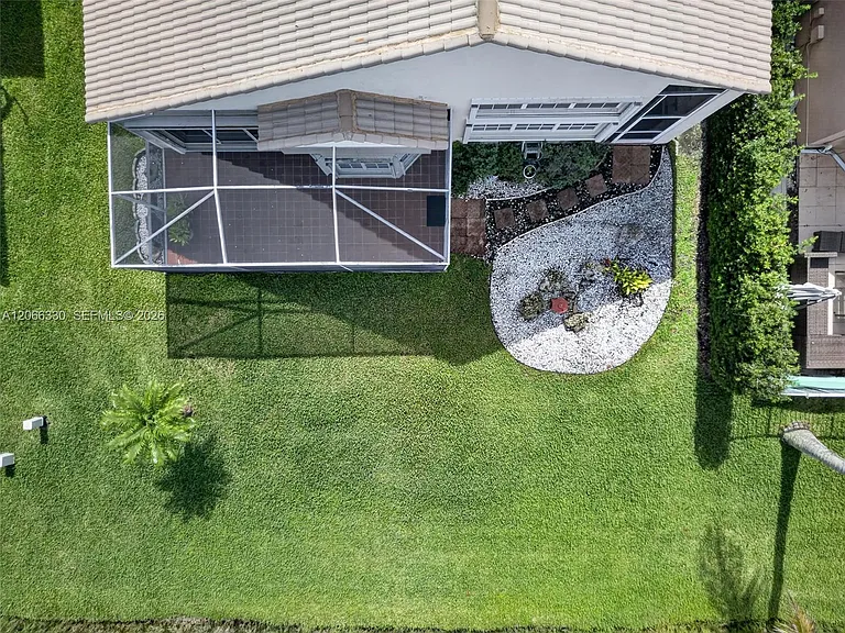 1520 Seabay Rd — Photo 132