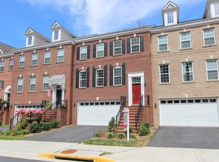 20227 Center Brook Sq, Sterling, VA 20165