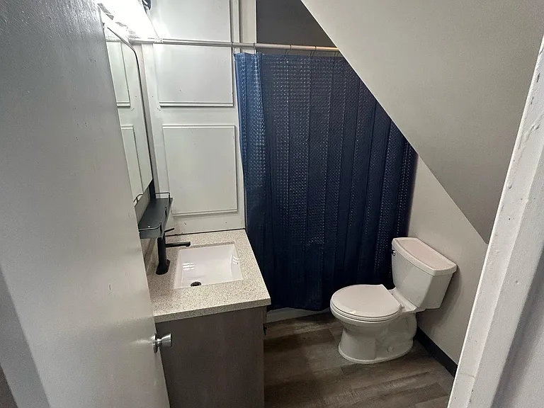 103 E Sangamon St #4 — Photo 3