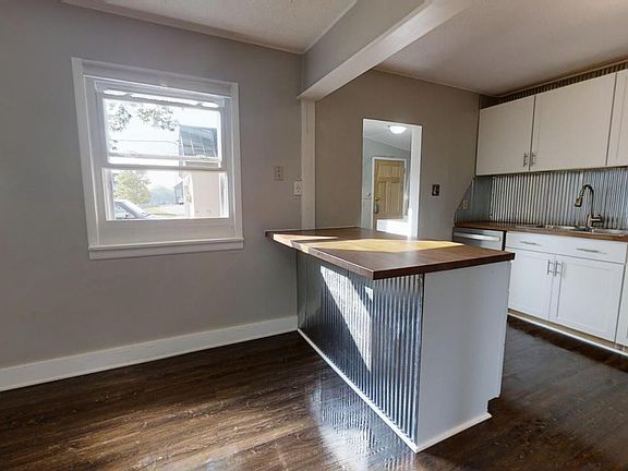 3rd image of 308 Park Ave
