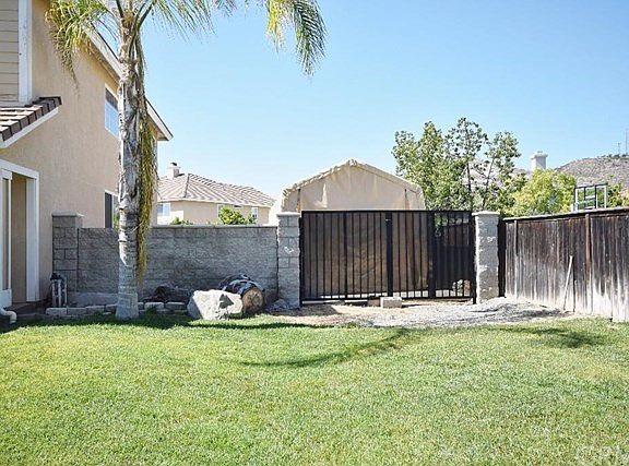 5th image of 39887 Mount Blanc Ave
