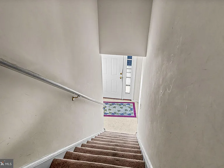 656 Covington Ct — Photo 5