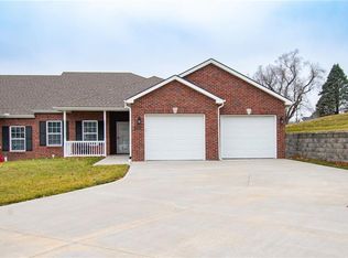 3222 Hickory Ridge Ct, Saint Joseph, MO 64503