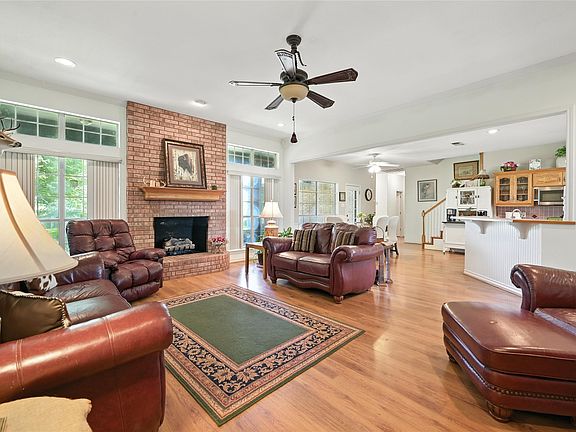 5th image of 2134 Rs County Rd