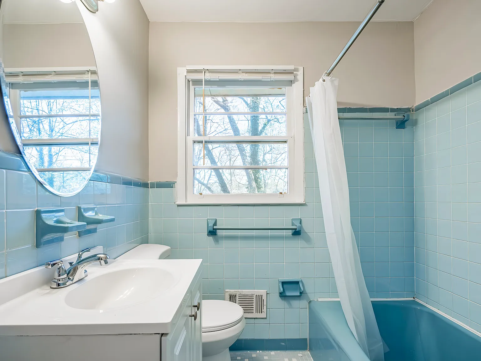 4 bed, 4.0 bath, 2000 sqft, $693 — Photo 4