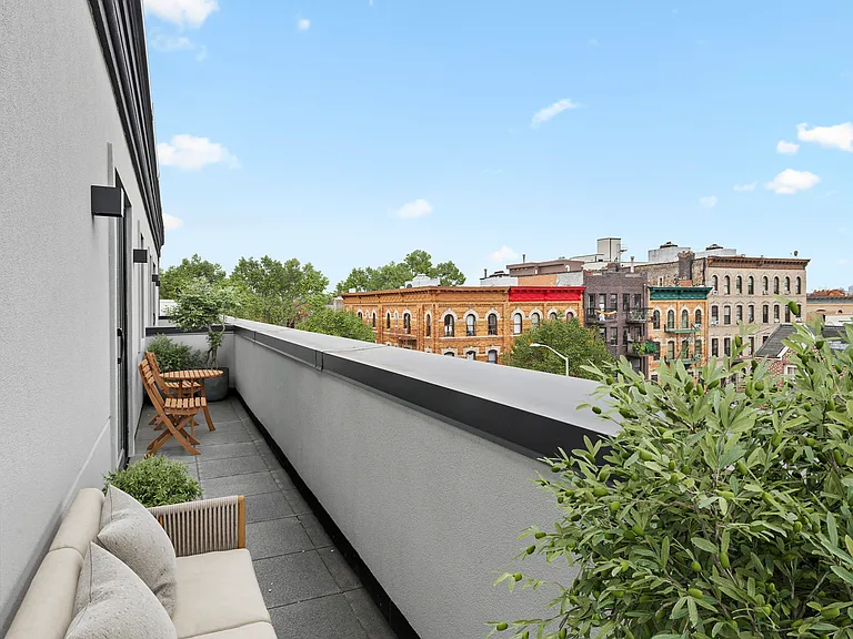 286 Covert St #4B — Photo 3