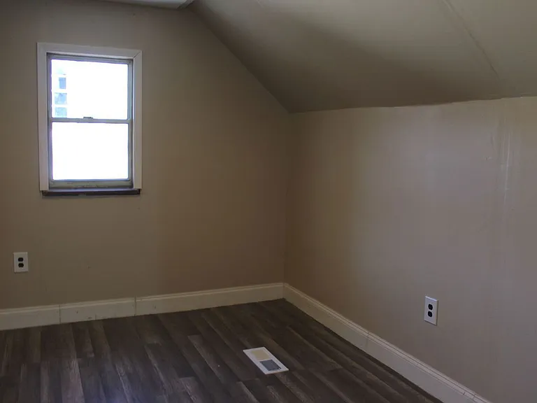 753 Jefferson Rd — Photo 8