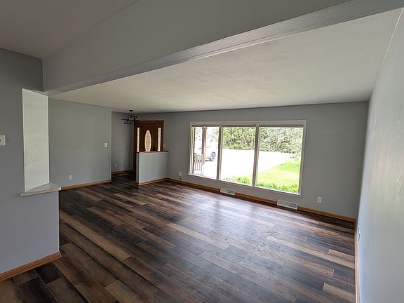 5th image of 324 Huntington Rd
