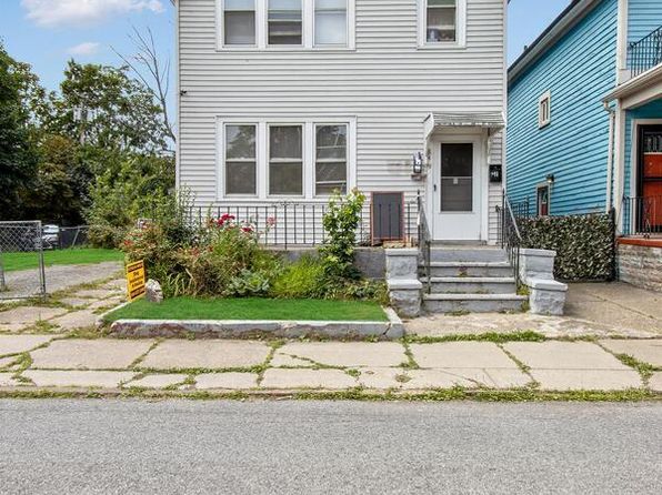 84 10th St APT 1