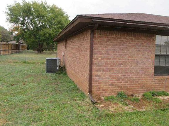 3rd image of 8808 Trailridge Dr