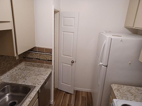 5th image of 10047 Westpark Dr #95