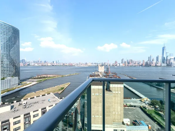 20 Newport Parkway image 1 of 16