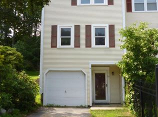 19 Ledgecrest Dr, Worcester, MA 01603