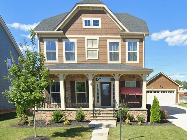 12212 Manor Crossing Dr, Glen Allen, VA 23059