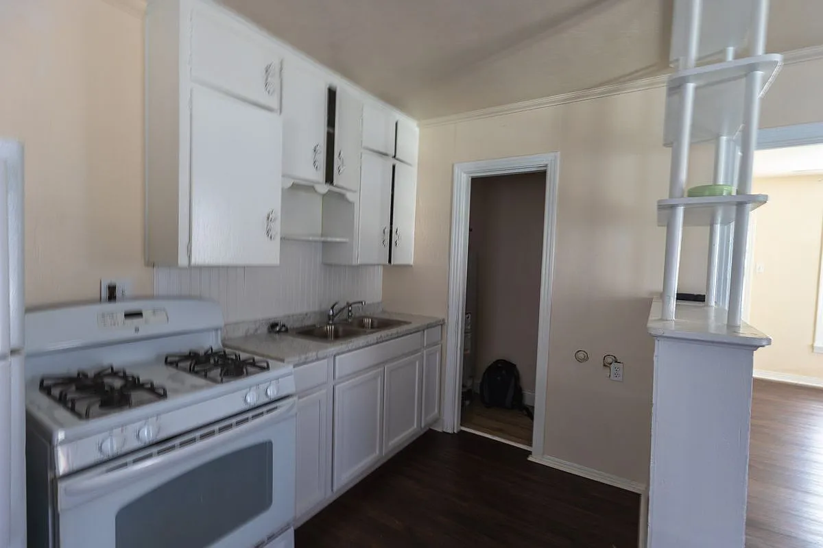 1 bed, 1.0 bath, 432 sqft, $950 — Photo 4