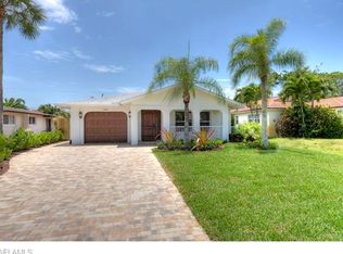 540 105th Ave N, Naples, FL 34108