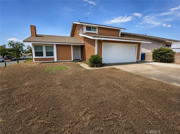 7370 Palm Ln, Fontana, CA 92336