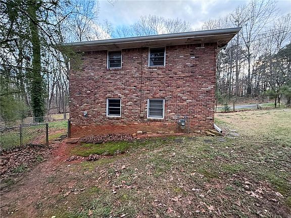 4th image of 1891 Silver Hill Rd