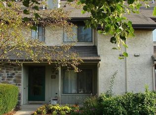 81 Hampshire Dr, Plainsboro, NJ 08536