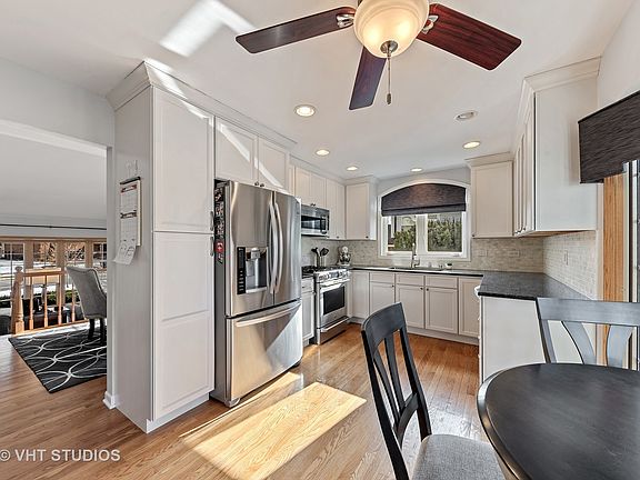 4th image of 2814 N Dryden Pl