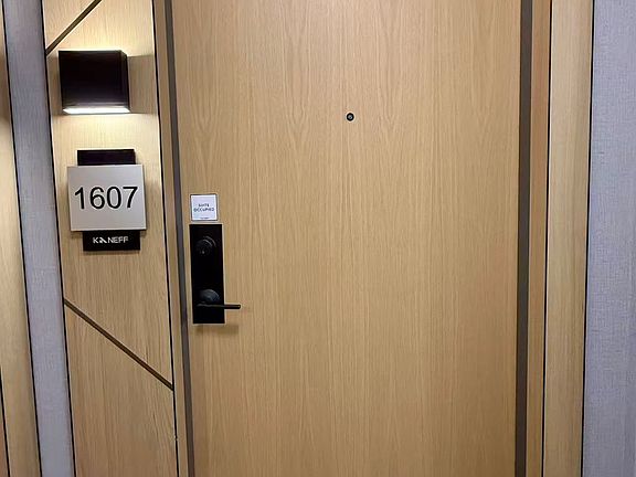 2nd image of 202 Burnhamthorpe Rd E #1607