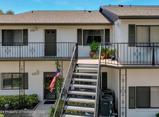 6463 River Lodge Ln, Weeki Wachee, FL 34607