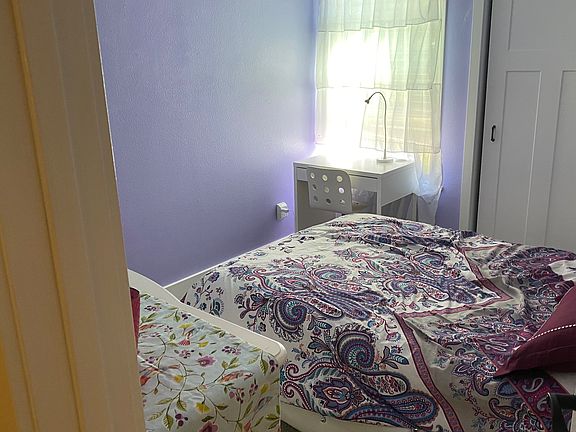 5th image of 1863 50th St NE