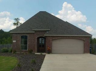 1932 N Coffey Pines Rd, Lake Charles, LA 70611