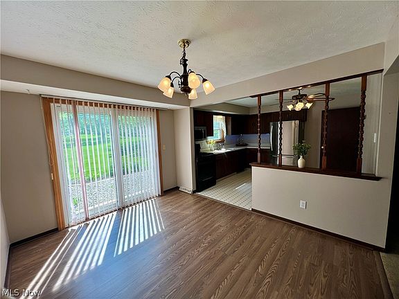 4th image of 553 Linden Dr