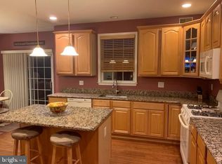 205 Oak Creek Cir, East Windsor, NJ 08520