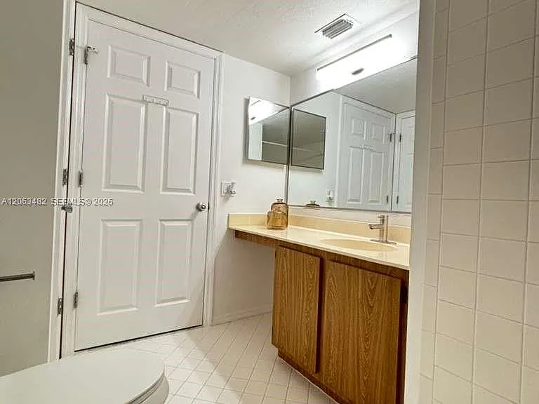 1005 Palm Beach Trace Dr #1005 — Photo 21