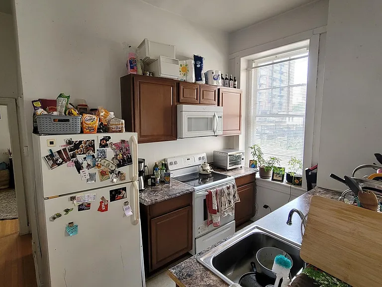 421 W Grace St #102 — Photo 3
