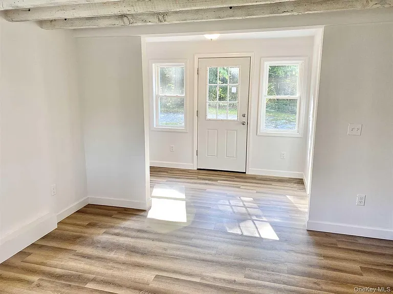 58 W Dorsey Ln #A — Photo 6