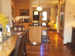 612 160th St, Beechhurst, NY 11357