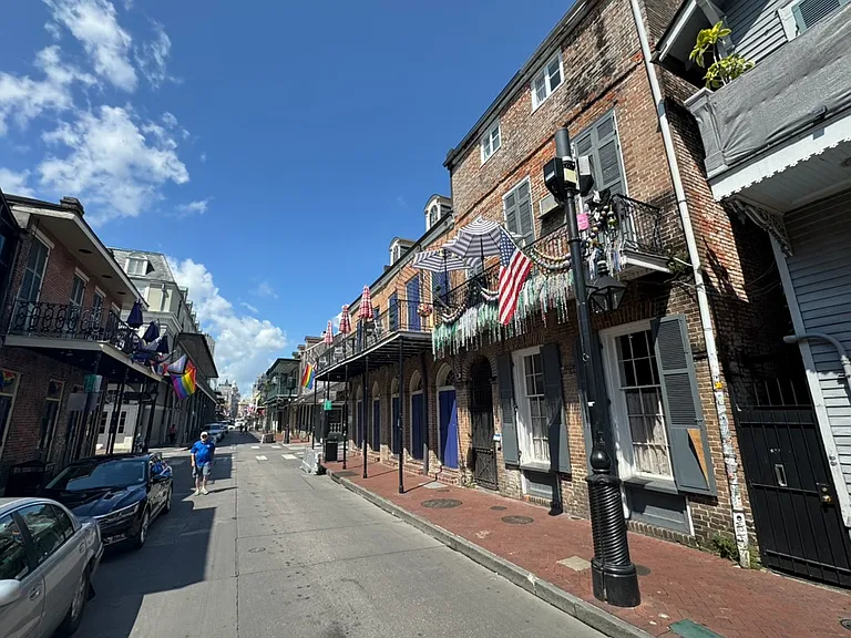 807 Bourbon St — Photo 1